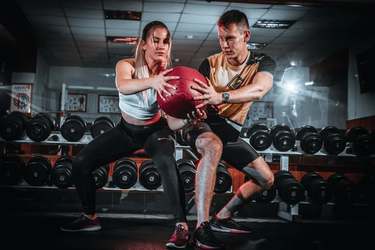 Sodobno opremljen hotelski fitnes