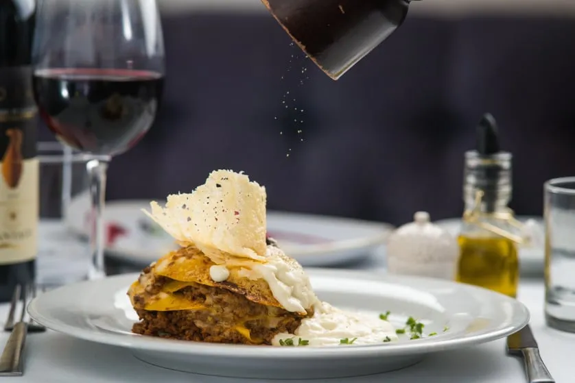 Prefinjena hotelska restavracija